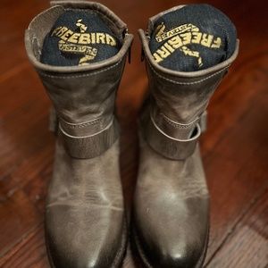 Freebird by Steven leather boots -Stone/Gray